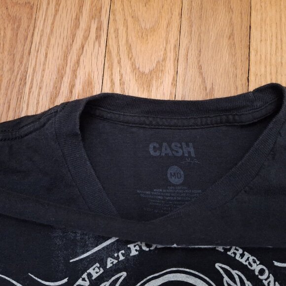 JOHNNY CASH Live at Folsom Prison T-shirt Unisex Women M men S - Picture 2 of 2